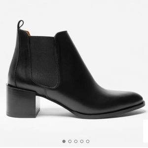 The Heel Boot by Everlane in black size 10.5